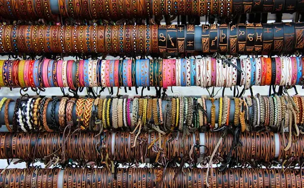عکس دستبند های نخی