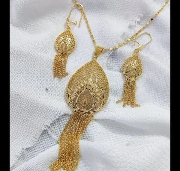 عکس گوشواره طلا خلیجی