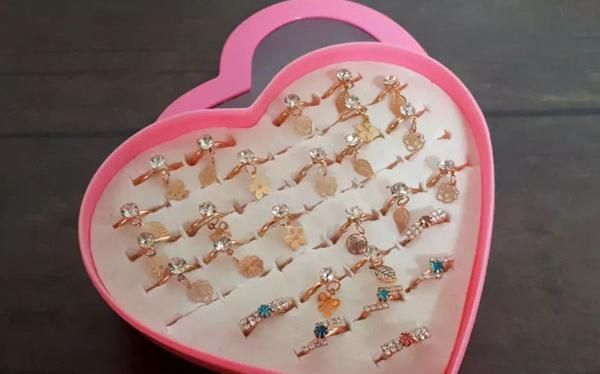عکس انگشتر قلبی بچه گانه