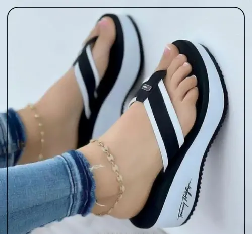 عکس دمپایی ابری زنانه