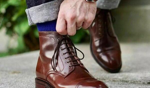 عکس کفش های نیم بوت مردانه