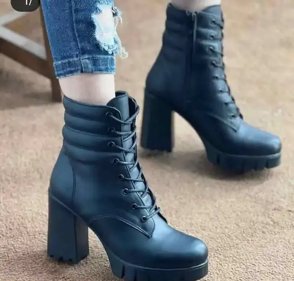 عکس کفش نیم بوت پاشنه بلند
