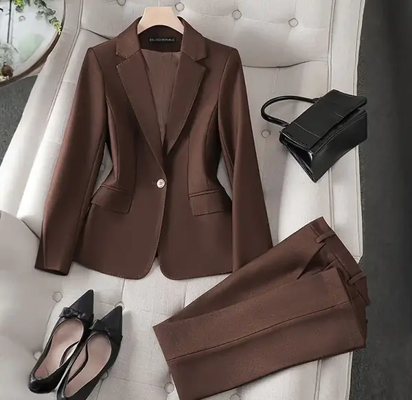 عکس کت و شلوار قهوه ای