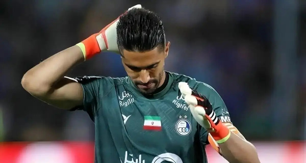 عکس دستکش طلا سید حسین حسینی