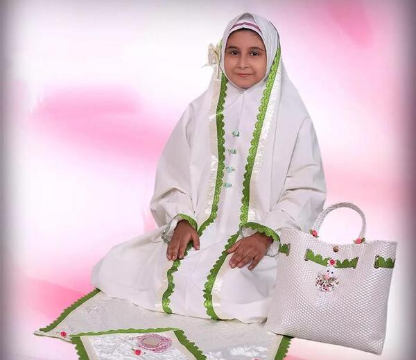 عکس چادر نماز جشن تکلیف کلاس سوم