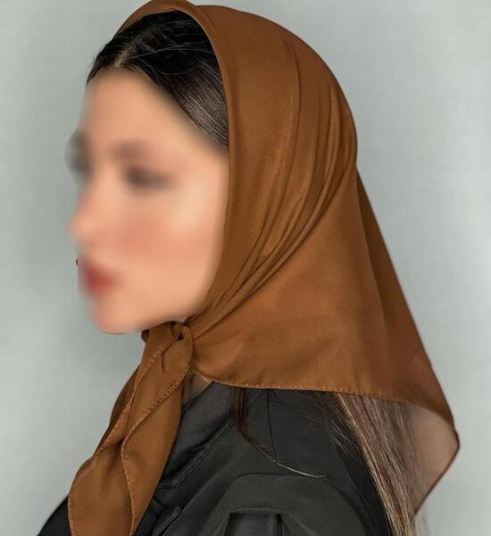 عکس دختر با روسری کوتاه