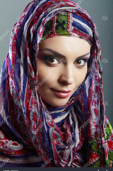 عکس با روسری عربی