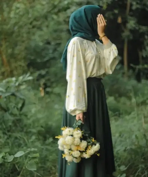 عکس دختر با روسری سبز