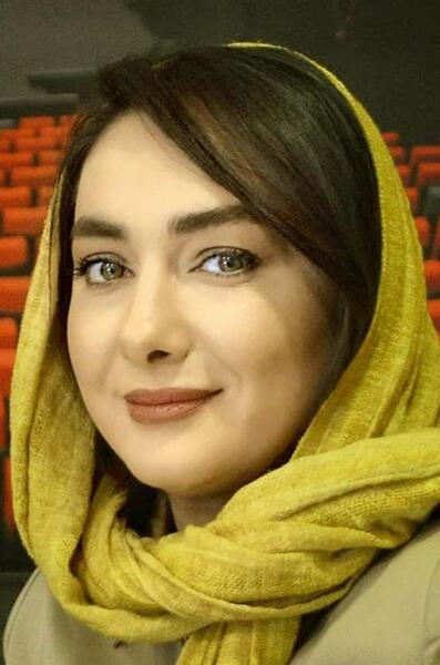 عکس دختر با روسری زرد