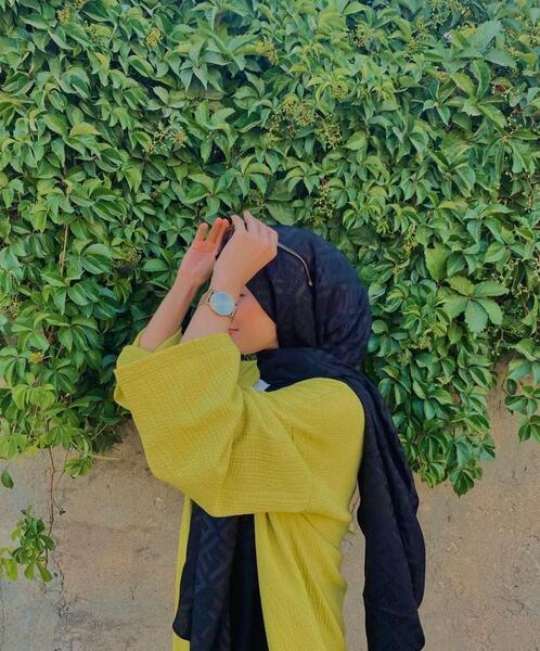 عکس دختر با روسری زرد