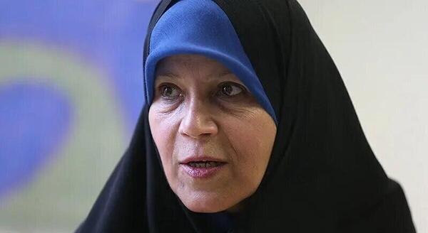 عکس فائزه روسری آبی