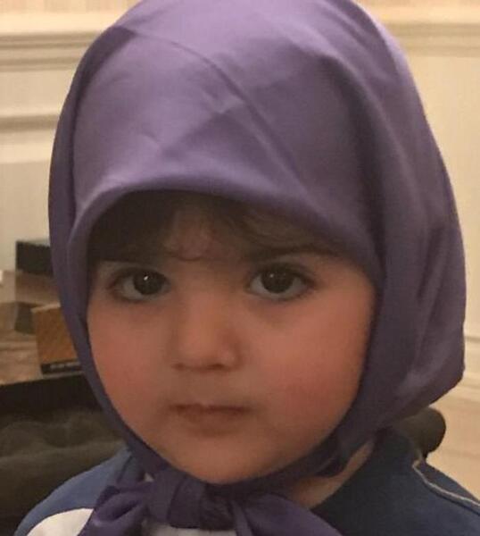 عکس دختر روسری بنفش