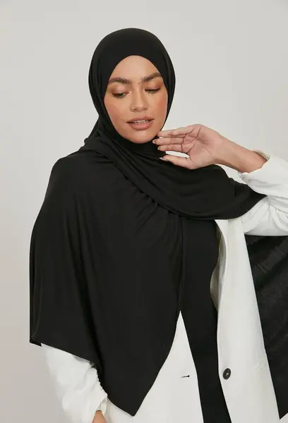 عکس شال مشکی شیک