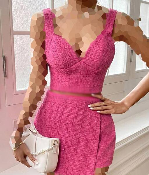 عکس دختر با پیراهن صورتی