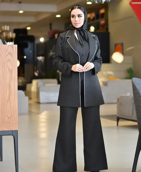 عکس کت شلوار جلیقه زنانه