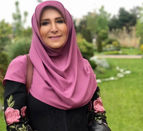 عکس همسر خانم امینیان مجری به خانه برمیگردیم