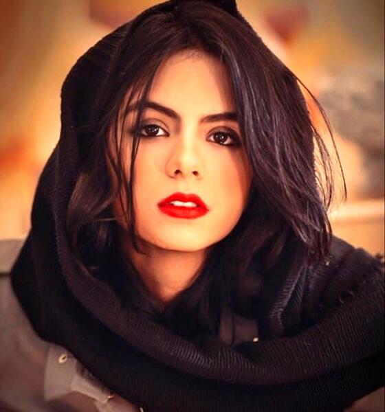 عکس از سارا حاتمی