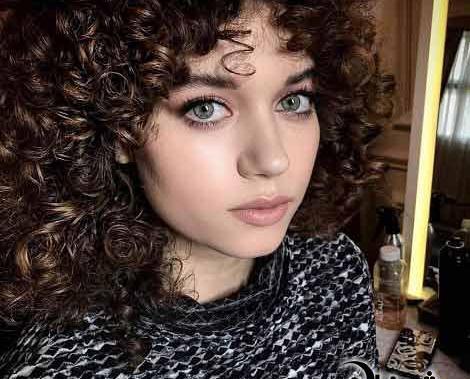 عکس افرا ساراچ اوغلو و خواهرش