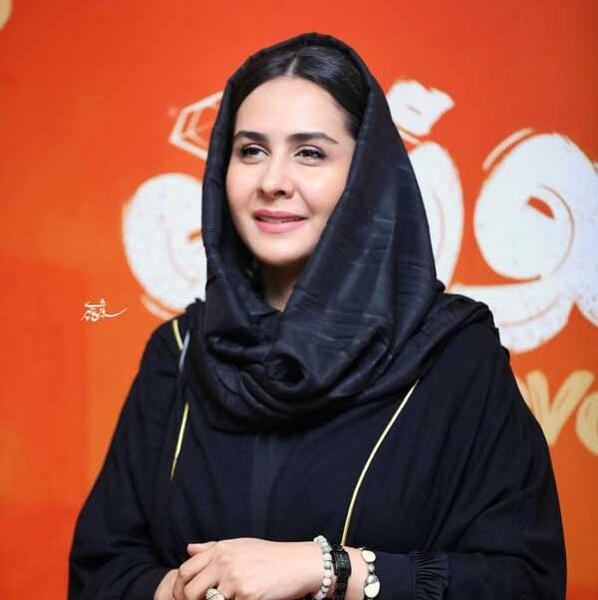 عکس بازیگر سارا امیرخانی