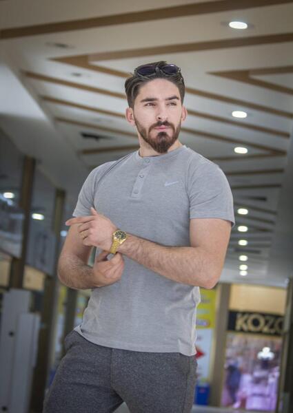 عکس تیشرت یقه گرد