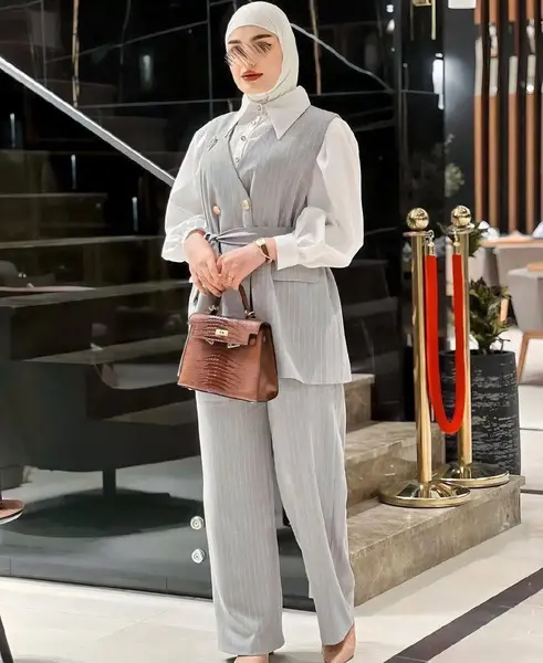 عکس سارافون با شلوار