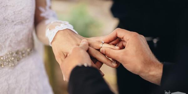 خواب عکس زن و مردی که لباس تنشان نیست نیستیم