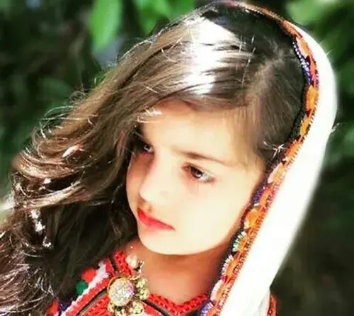 ویسگون عکس دست دختر بلوچ شیک