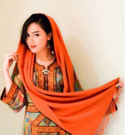 عکس دختر پسر با لباس بلوچی
