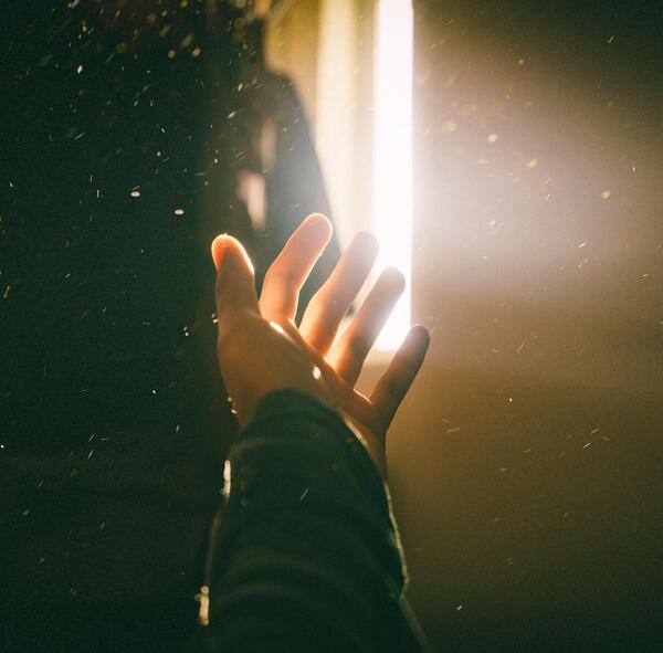 عکس نور تو تاریکی