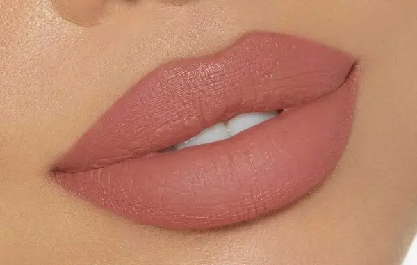 عکس رژ رنگ نود