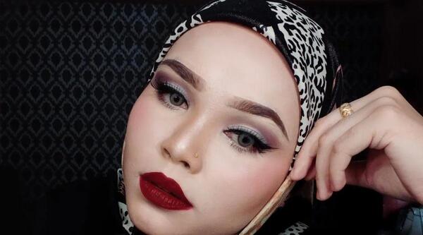 عکس آرایش دهه نودی