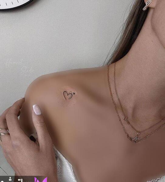 عکس تاتو مینیمال دخترانه ترقوه