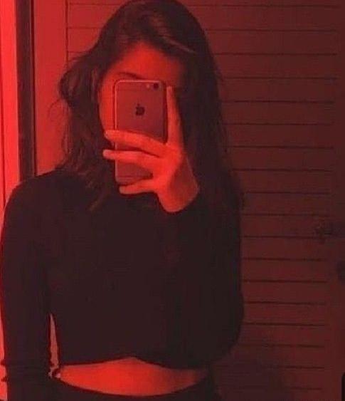آینه عکس فیک دختر با نیم تنه