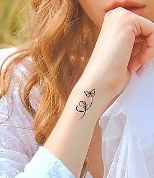 عکس تاتو مینیمال روی مچ دست