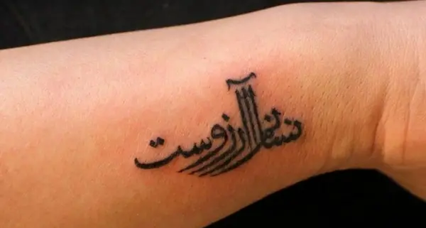 عکس متن خالکوبی لاتی مادر