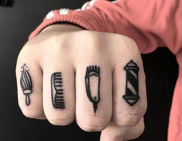 عکس تاتو روی دست کوچک مردانه
