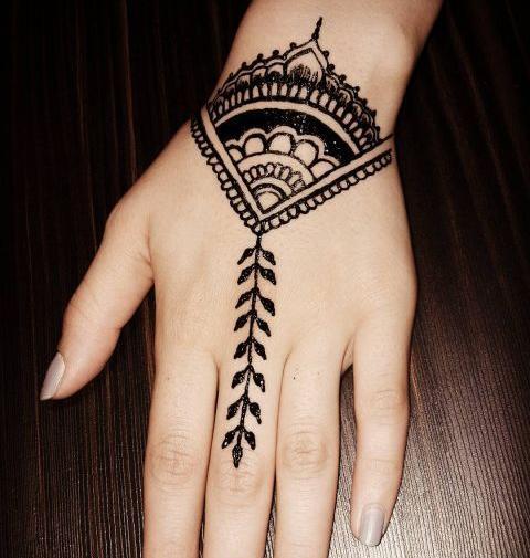 عکس تاتو روی دست ساده بچه گانه