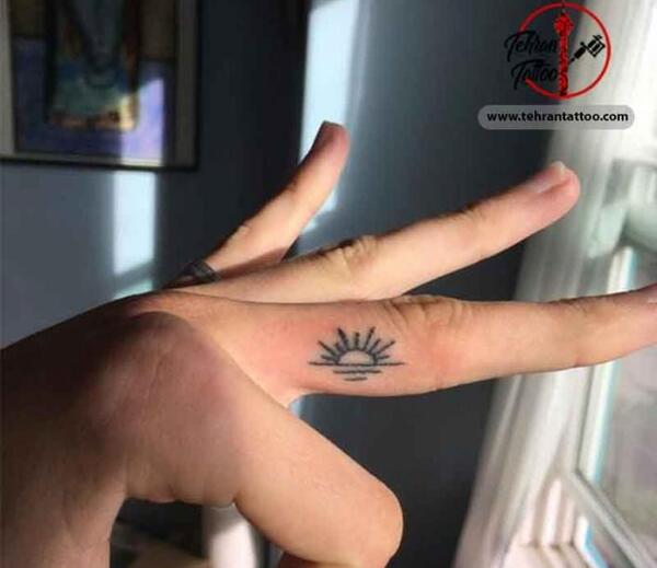 عکس تاتو روی دست مردانه با معنی