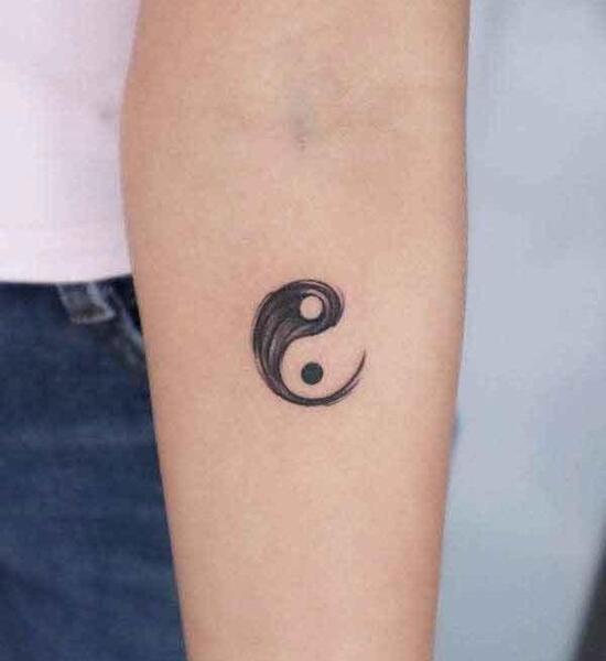 عکس تاتو روی دست آسان با خودکار