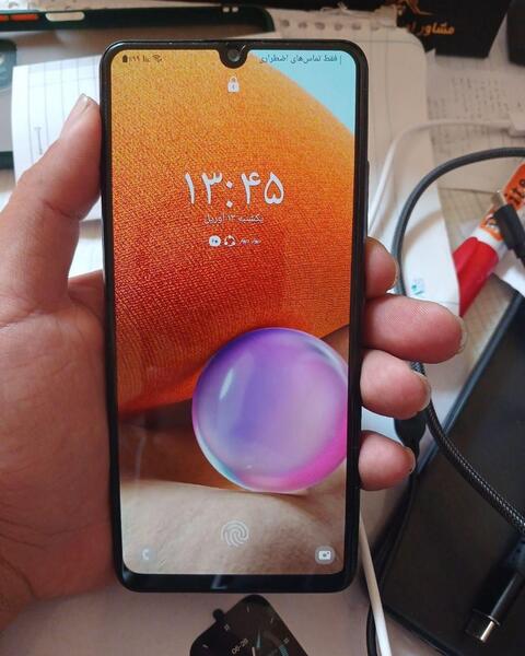 عکس گوشی a32 4g دیوار