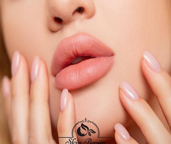 عکس رنگ تاتو رژ لب کالباسی