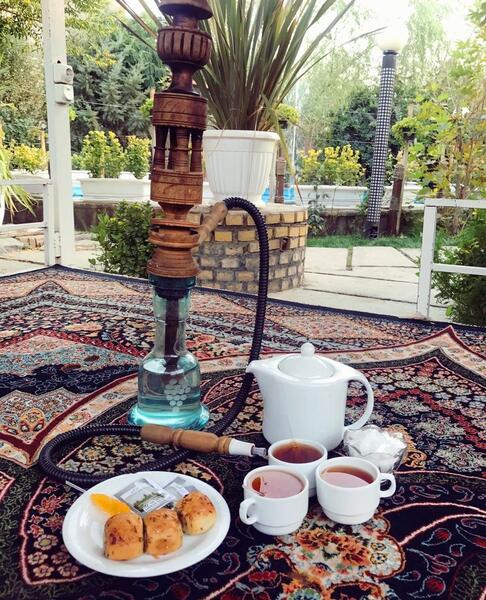 عکس از کافه و قلیون