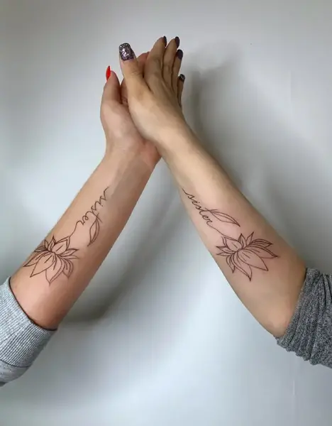 عکس تاتو قاصدک روی پا