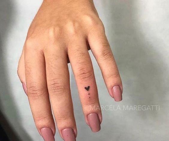 عکس تاتو قلب کوچک رو انگشت
