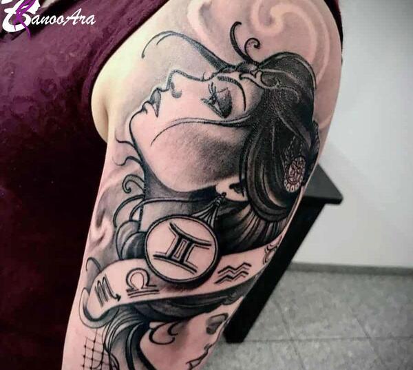 عکس تاتو نوشته روی بازو زنانه