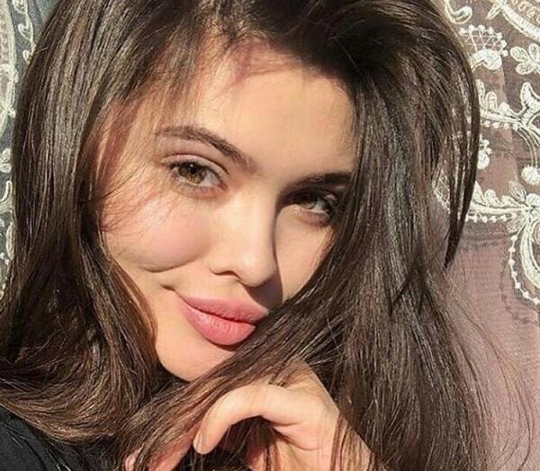 عکس دختر فیک چند تا مثل هم