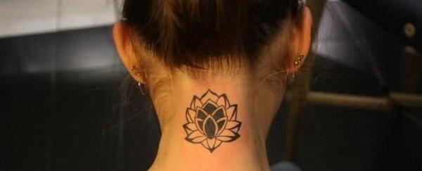 عکس تاتو روی گردن ژاپنی