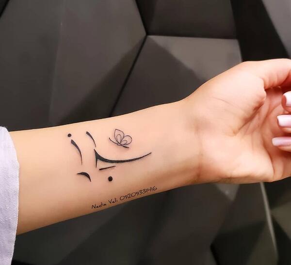 عکس تاتو روی مچ دست زنانه