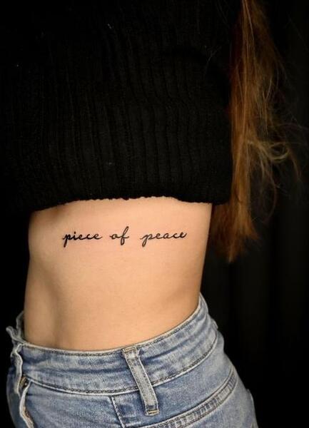 عکس تاتو خدا بزرگتر از پستی ها و بلندی هاست