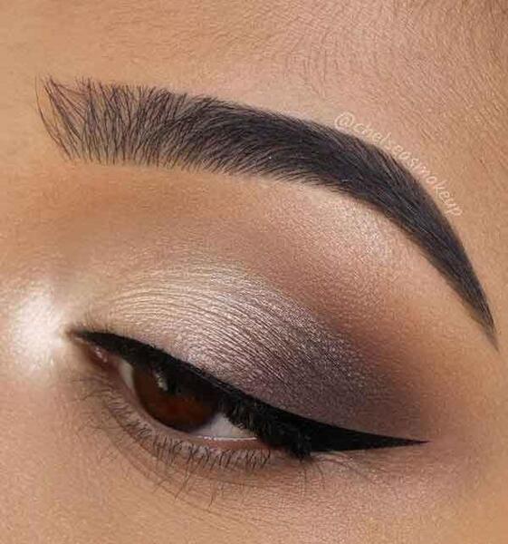 عکس تاتو خط چشم گربه ای